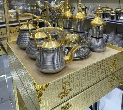 بوكس للأهداء 3 دلال و 3 أباريق ومبخر وتمرية صحاح