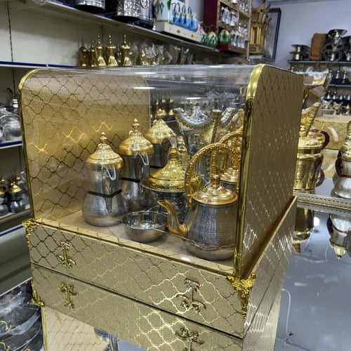 بوكس للأهداء 3 دلال 3 أباريق ومبخر وتمرية ( المنيو...