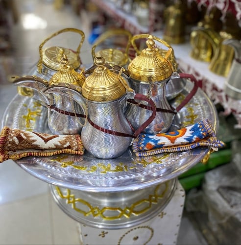 صينية الفواكه + 3 دلال + 3 اباريق ألمنيوم