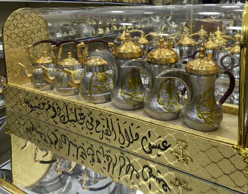 بوكس للأهداء سيفين ونخلة 3 دلال 3 أباريق ( المنيوم...