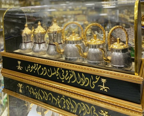 بوكس الأهداء الملكي 3 دلال 3 أباريق ألمنيوم