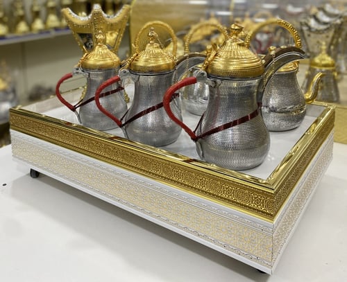 صينية و 3 دلال و 3 أباريق ومبخر ( المنيوم )