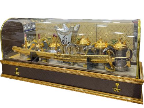 بوكس للأهداء الملكي 12 قطعة الأمنيوم