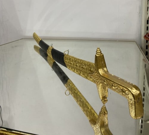 سيف للأهداء والعرضة ذهبي