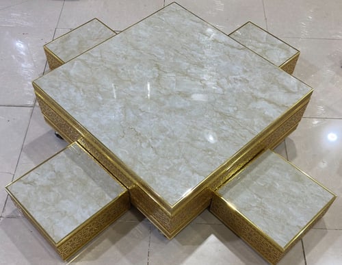 طاولة تقديم مع 4 طوايل خدمة نقش اسلامي