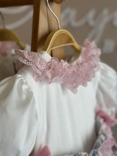 فستان باللون السماوي والوردي ١-٨ سنوات