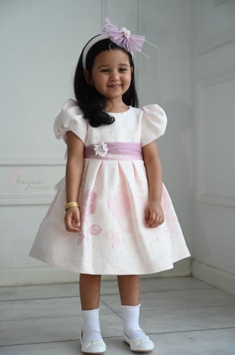 فستان وردي وموف من سنه الى 5 سنوات