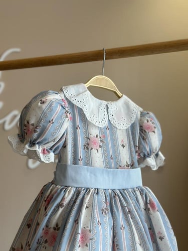 فستان باللون السماوي ١-٨ سنوات