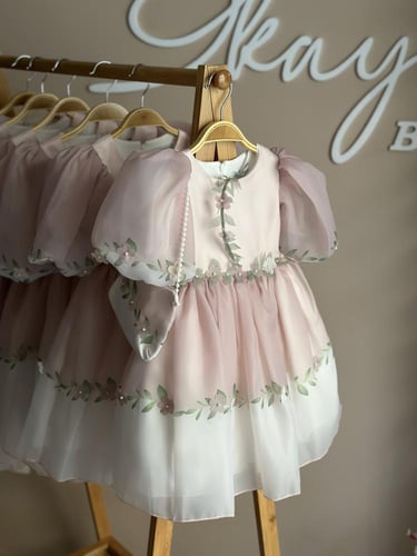 فستان خمري هادي ( ٣-٨ سنوات ) قد يستغرق الشحن ١٠ ا...