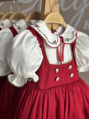 فستان احمر ١-٨ سنوات ( يفضل اخذ اكبر بمقاس )