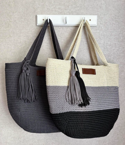 Basic crochet bag - off-white, light grey, and bla...
