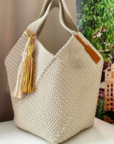 Lotus crochet bag - off-white color
