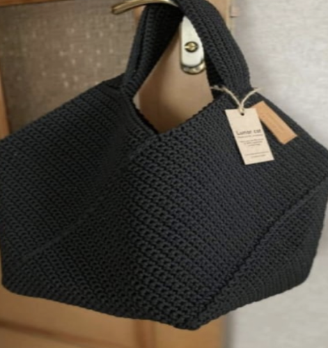 Lotus crochet bag - black color