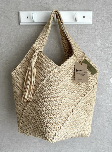 Lotus crochet bag - beige color