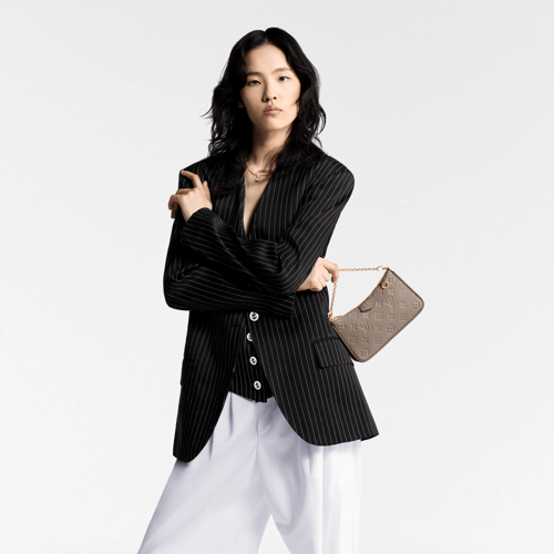 Louis Vuitton| Easy Pouch On Strap Bag | Turtledov...