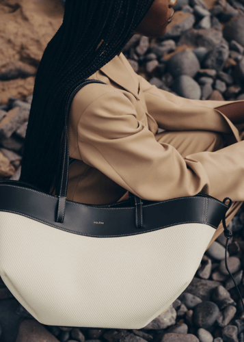 Poléne Paris | Cyme | Edition Black Canvas