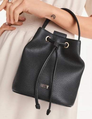 DKNY