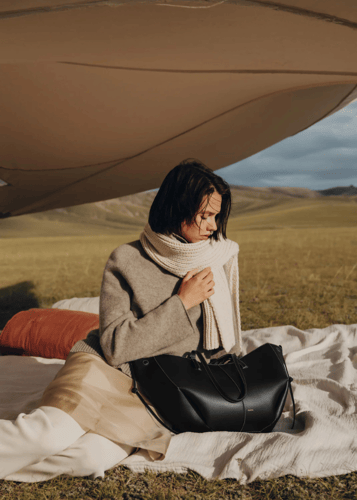 Poléne Paris | Cyme | Edition Textured Black with...