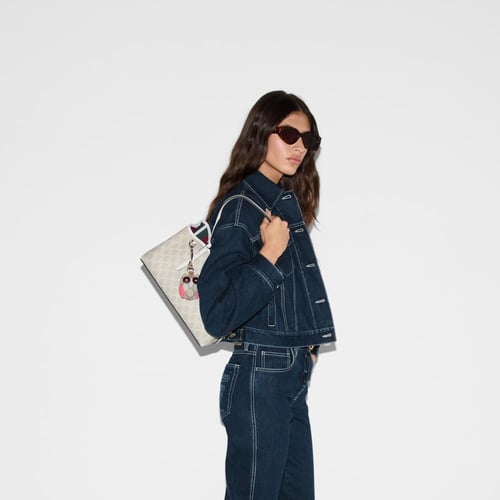 Gucci | GG Emblem medium tote bag | beige and whit...