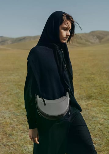 Poléne Paris | Numéro Dix | Smooth Stone