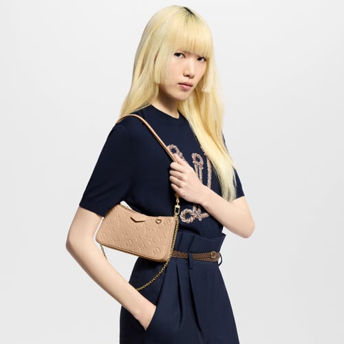 Louis Vuitton| Easy Pouch On Strap Bag | Sand