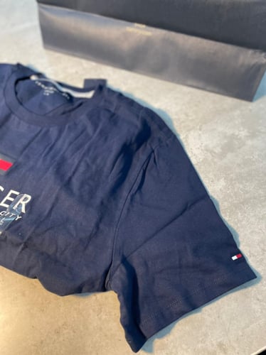 تيشيرت تومي رجالي مقاس L