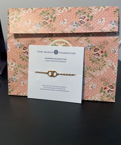 اساور توري بورش الخيط