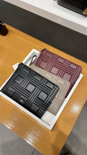 باوتش دكني Dkny