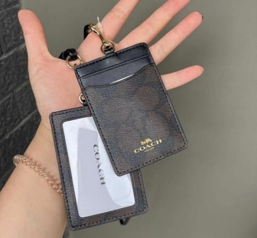 اي دي هولدر كوتش