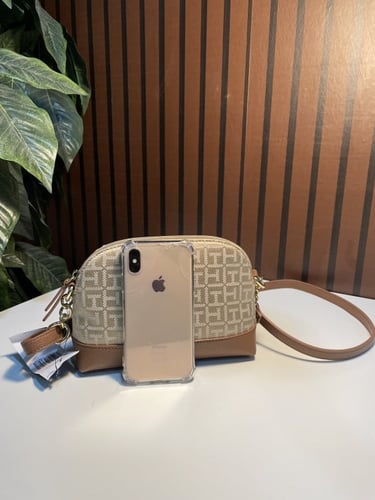 شنطه تومي كروس