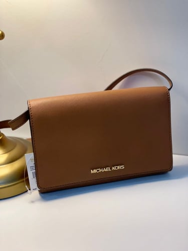 شنطه مايكل كورس