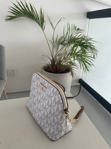 شنطه مايكل كورس