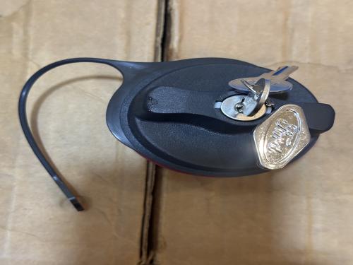 غطاء تانكي (مفتاح )موديلات ٢٠٠٤ وتحت