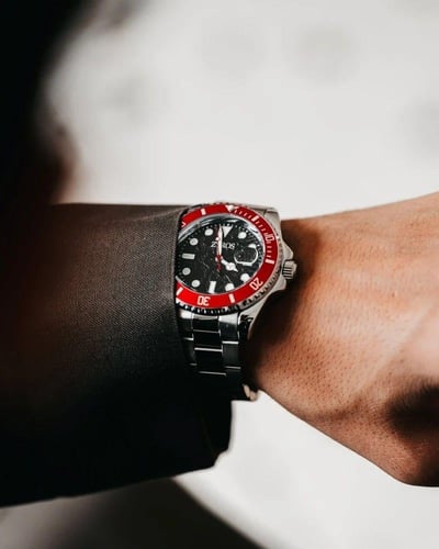 ‎‎ ساعة رجالية ستيل بلون فضي واحمر زايروس