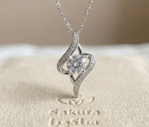 سلسال الجوهرة الأنيقة ساكورا Sakura Necklace