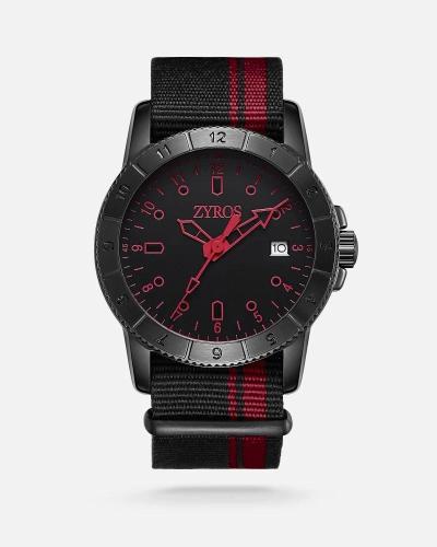 ساعة رجالية من زايروس بتصميم أنيق بلون احمر