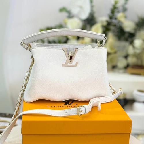 شنطة LV ابيض