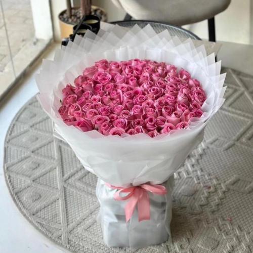 باقة 100 وردة وردي