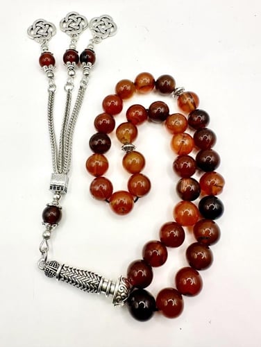 سبح احجار طبيعية