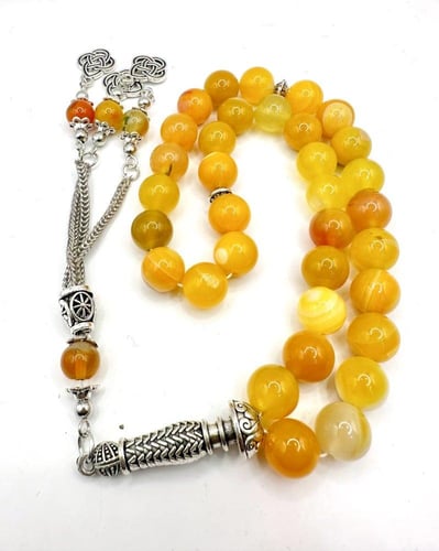 سبح احجار طبيعية