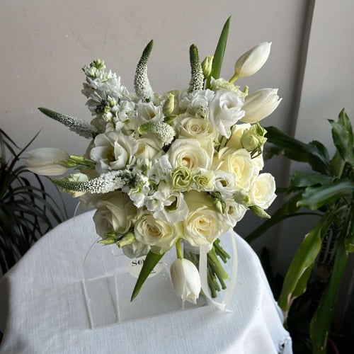 مسكة عروسة بيضاء فاخرة