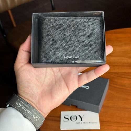 محفظة كالفن كلاين – تصميم أنيق | SOY Gifts