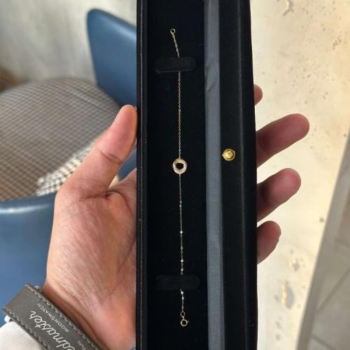 سوار ذهب بتصميم هندسي | هدايا جدة