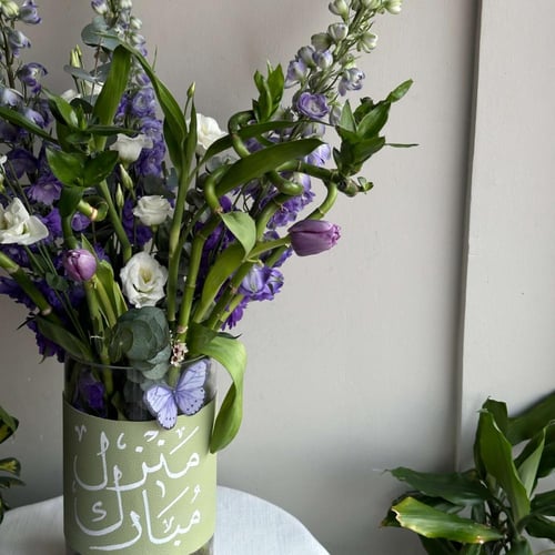 فازة البامبو مع الورد بتصميم لين الشريف