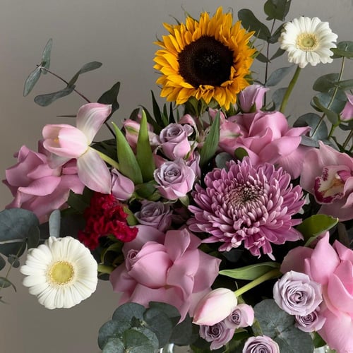 فازة الورد الدائرية | لون الورد اختياري