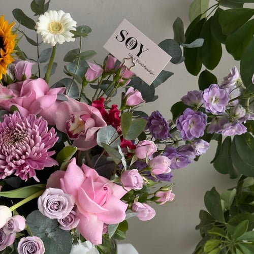 فازة الورد الدائرية | لون الورد اختياري