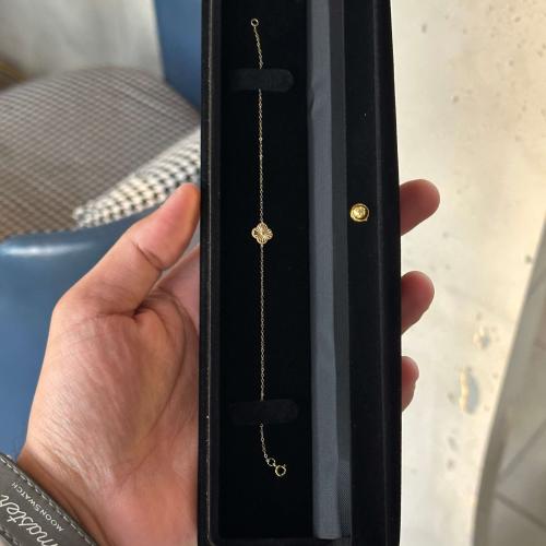 سوار ذهب بتصميم انيق | هدايا جدة