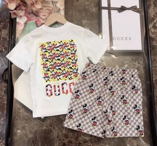 بدلة قوتشي ولادي قطعتين شورت+تي شيرت