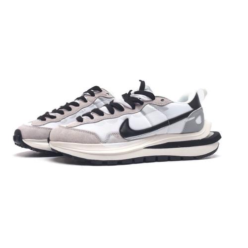 Nike VaporWaffle x sacai