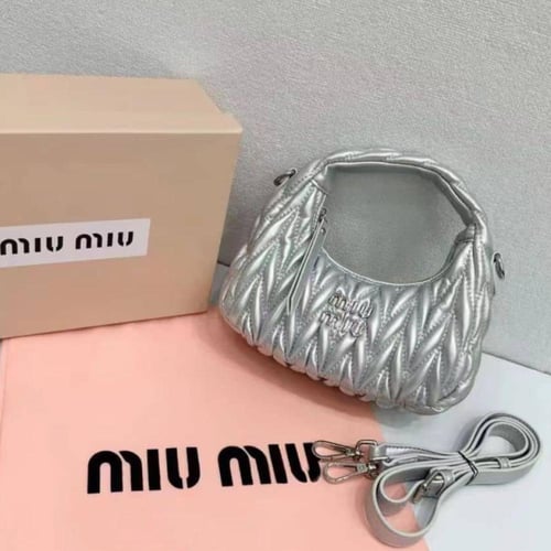 شنطة miu miu